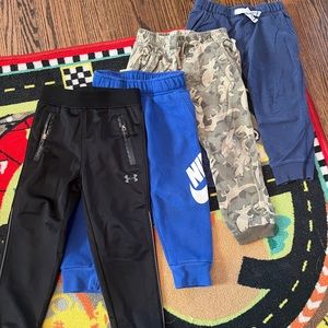 3t lot of sweatpants - 1 nike, 1 under armour, 1 carters, 1 flapdoodles